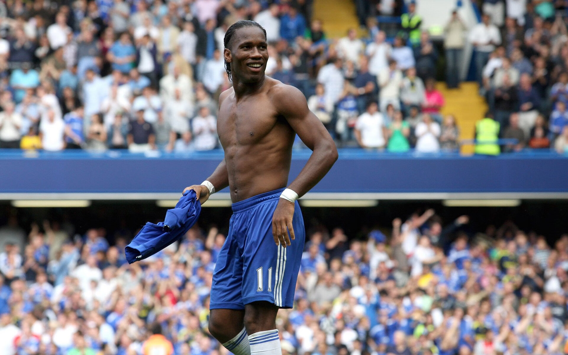 开云体育官方下载-《堡垒之夜》合作系列“未来战士”正式开启，粉丝疯狂喜爱